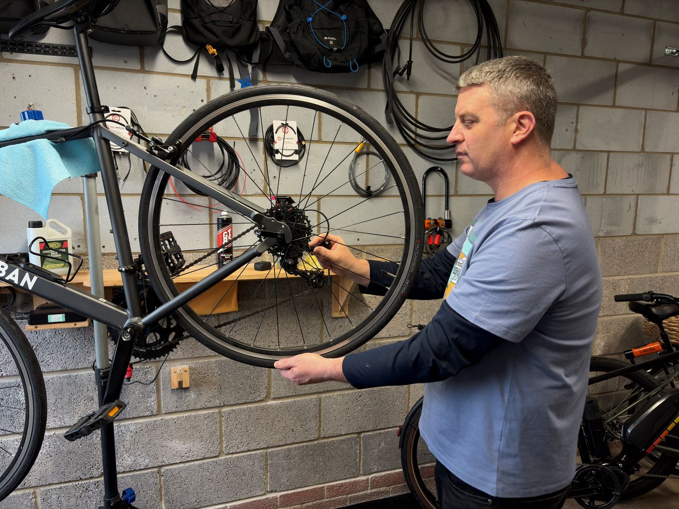 Service and repair work - example 2